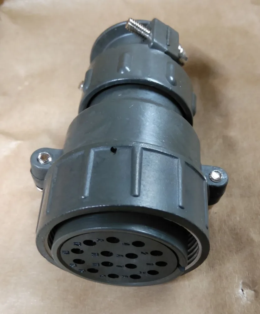 Zasuvka SR36KPN15G4U2